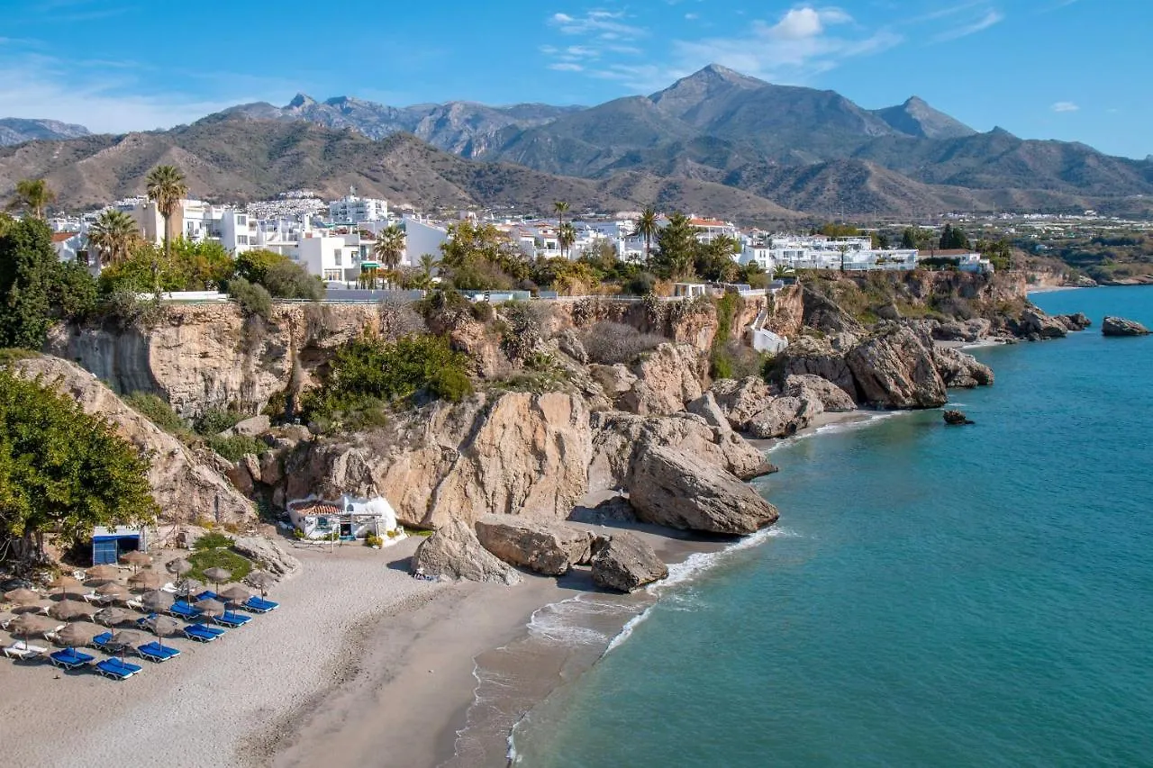 Apartamento en Edificio Torresol, 1ª linea de playa en Nerja