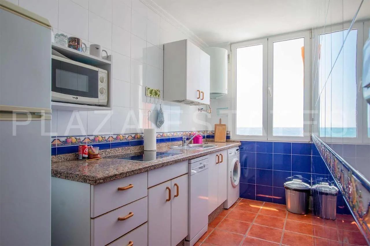 Apartamento en Edificio Torresol, 1ª linea de playa en Nerja 0*,  España
