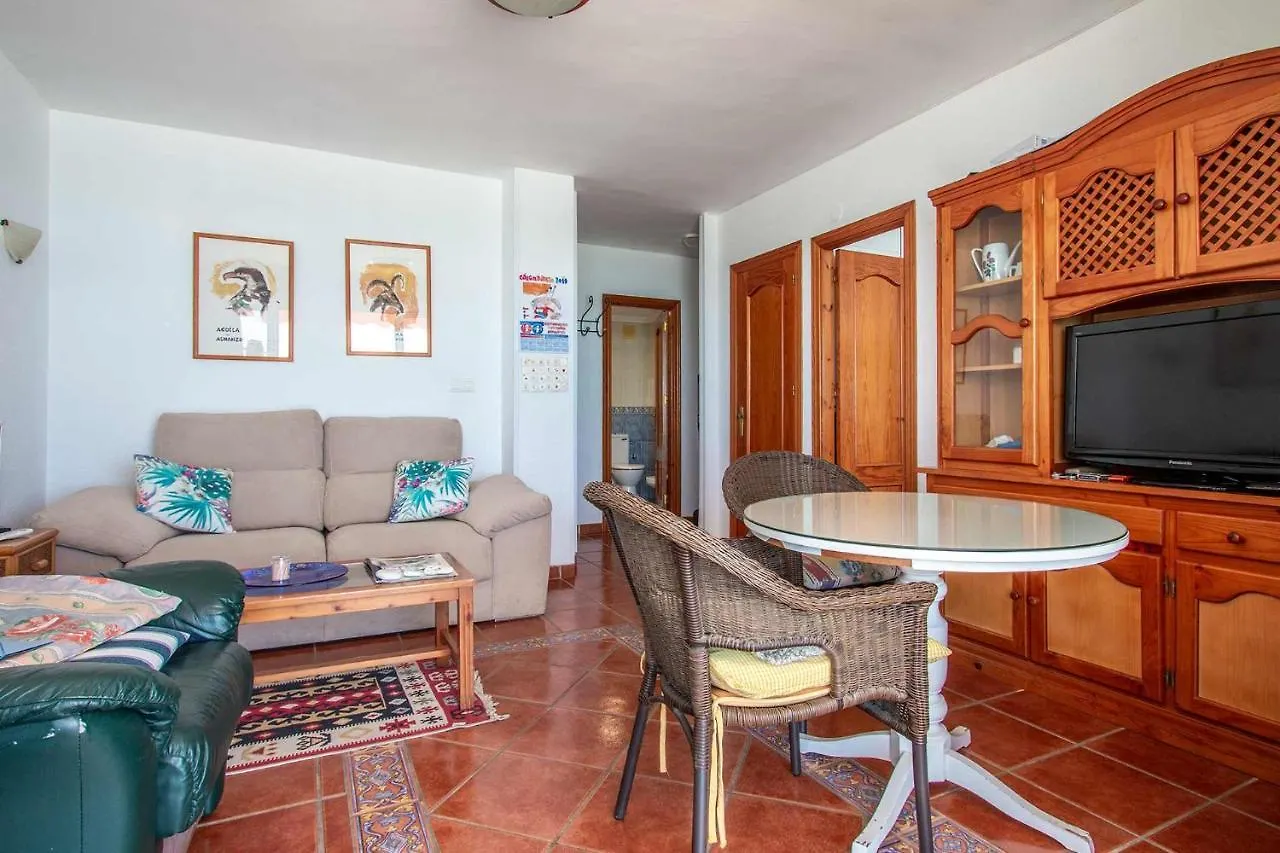 Apartamento en Edificio Torresol, 1ª linea de playa en Nerja